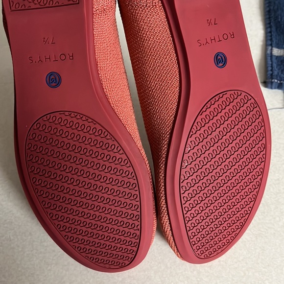 Rothy’s Discontinued color - “The Flat” salmon color - Picture 4 of 5